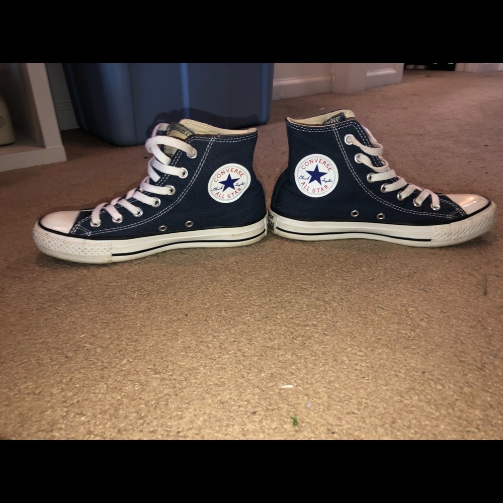 Hightop Navy Blue Converse